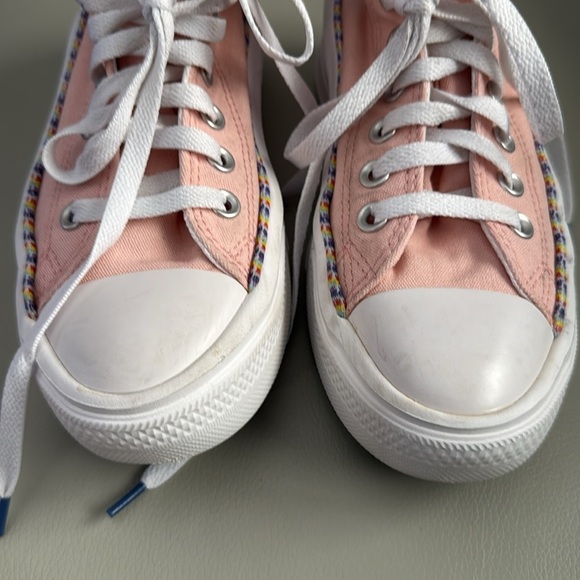 Converse Kids Chuck Taylor All Star Move Platform Sneaker Friendship Bracelet - Picture 9 of 10